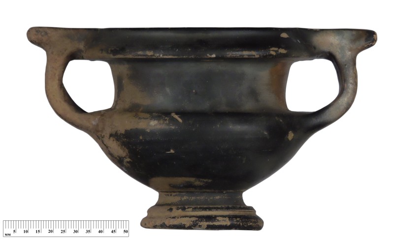 Чорнолаковий канфар