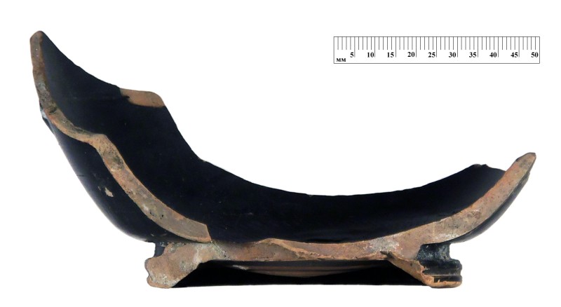 Фрагмент чорнолакового кіліка