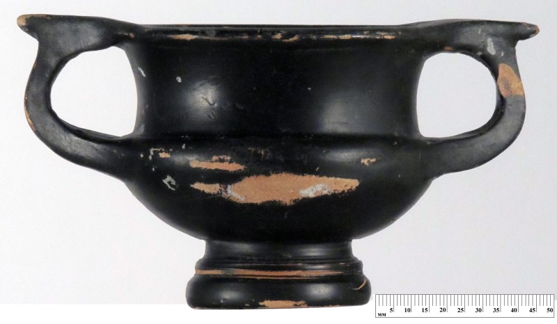 Канфар чорнолаковий