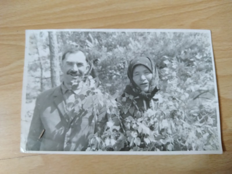 Фотографія Сім'я Василя Петровича та Марії Павлівни Чудіновичів з с.Сварицевичі 1971 р.