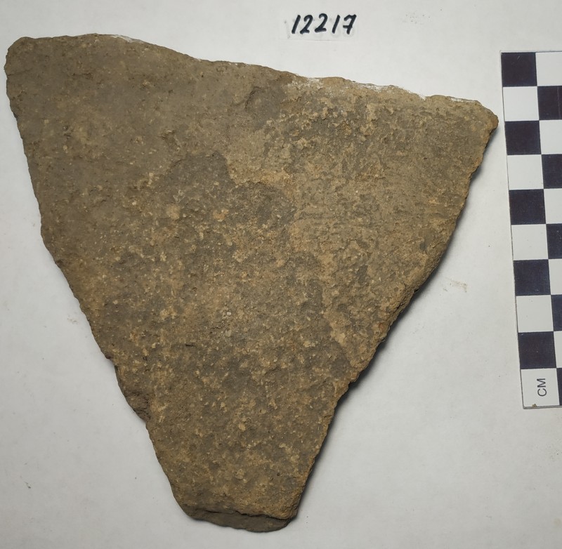 Фрагмент стінки ліпної сіроглиняної посудини