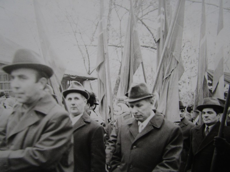 Фото групове. Падалко Г.Г. на демонстрації.