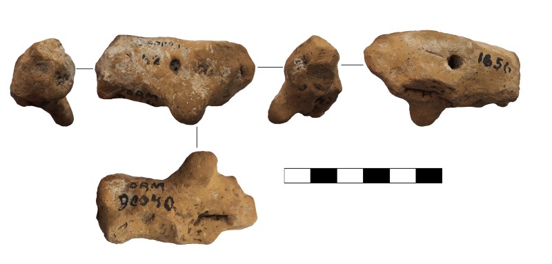 Фрагмент глиняної зооморфної статуетки.
