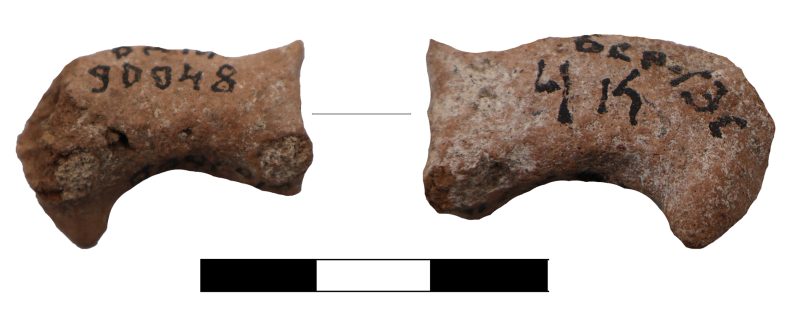 фрагмент маленької зооморфної статуетки