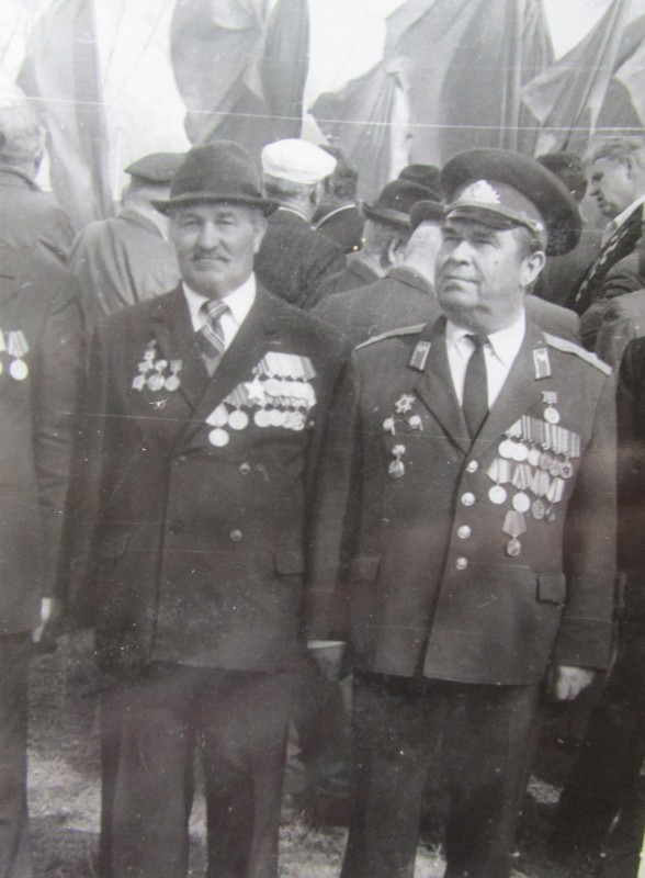 Фото групове. Кошкін Петро Іванович (справа).