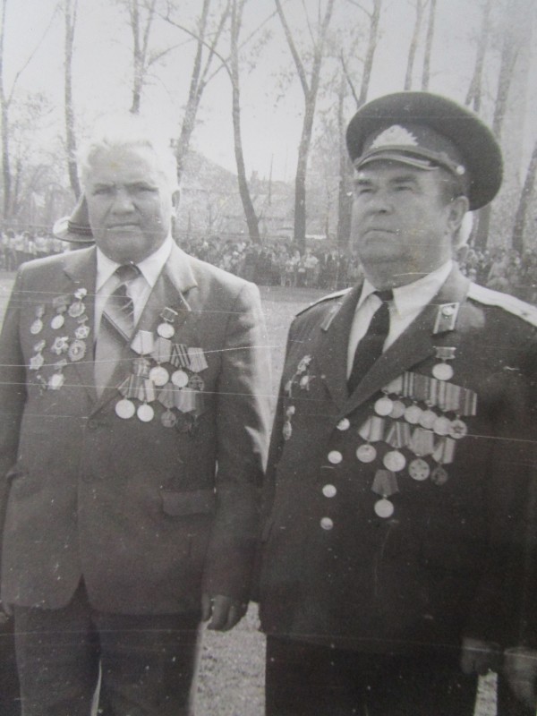 Фото групове. Кошкін Петро Іванович з Білецьким Дмитром Михайловичем.