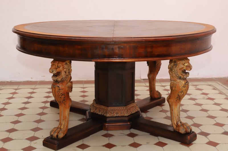 Стіл круглий обідній