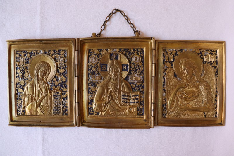 Складень із ланцюжком, 3-х стулковий