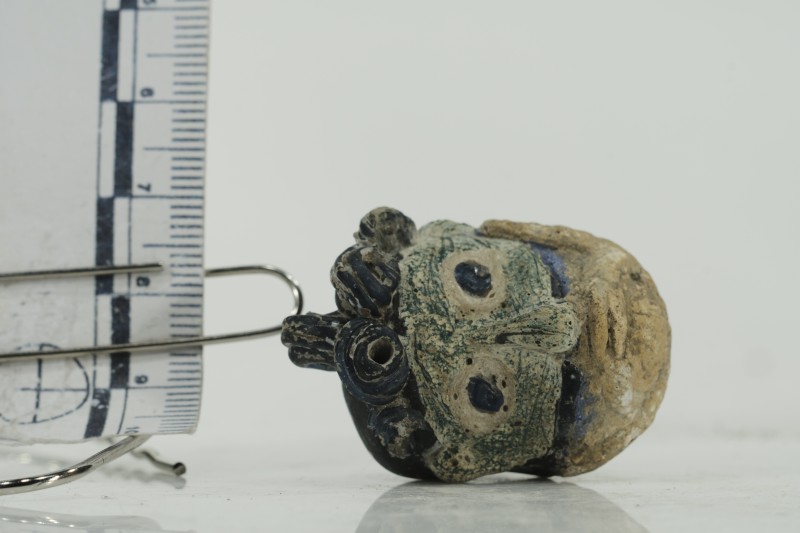 Голова людини