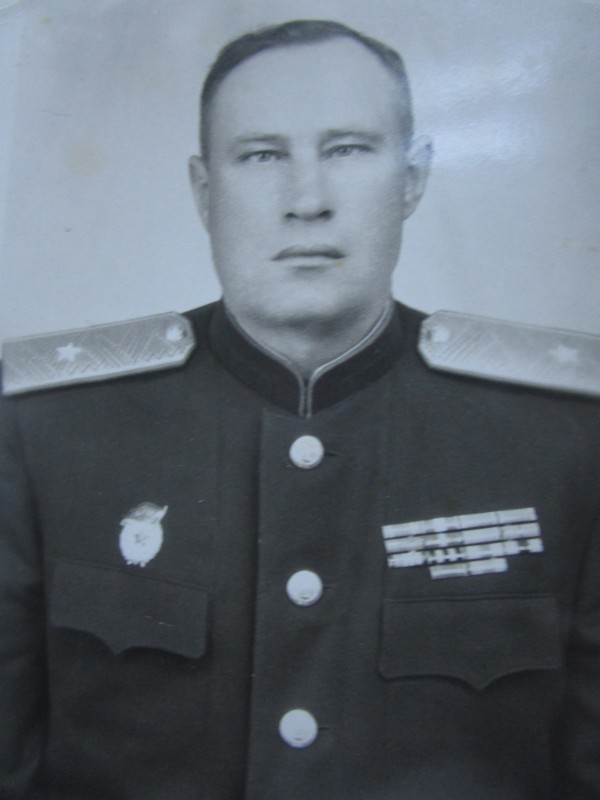 Фото. Лященко Михайло Іванович генерал-майор уродженець с. Бахмач.