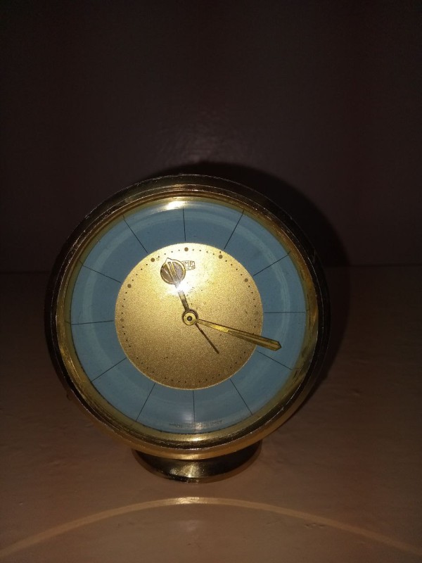 Будильник механічний