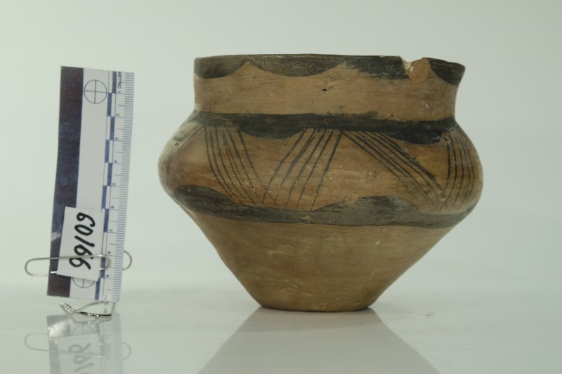 Посудина червоноглиняна