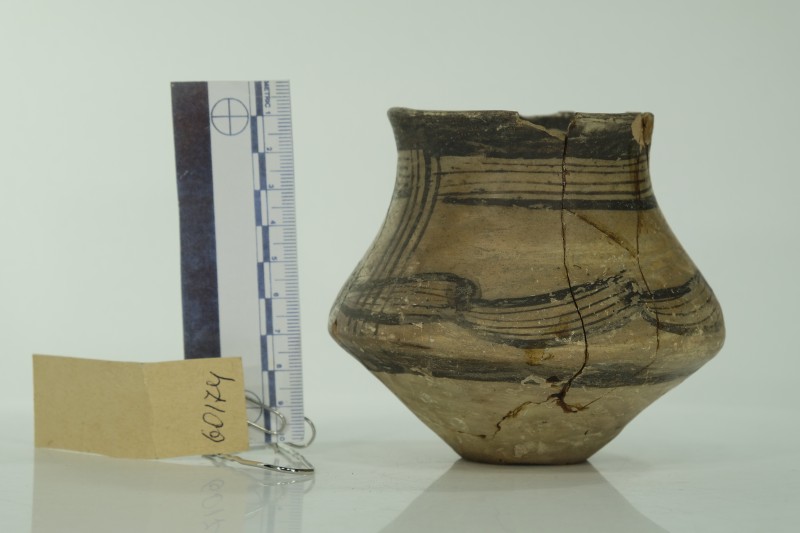 Посудина жовтоглиняна