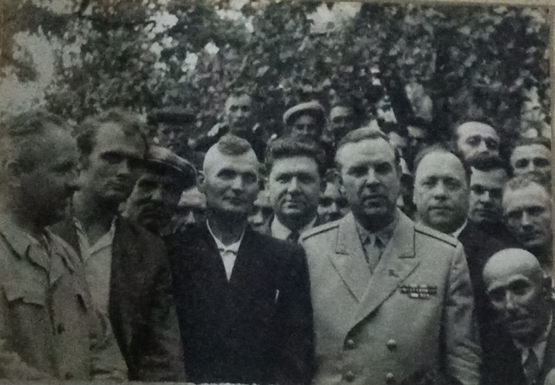 Заступник Голови Ради Міністрів УРСР Володимир Юхимович Семичасний серед виборців Красноармійського 455 виборчого округу з виборів до Верховної Ради СРСР.