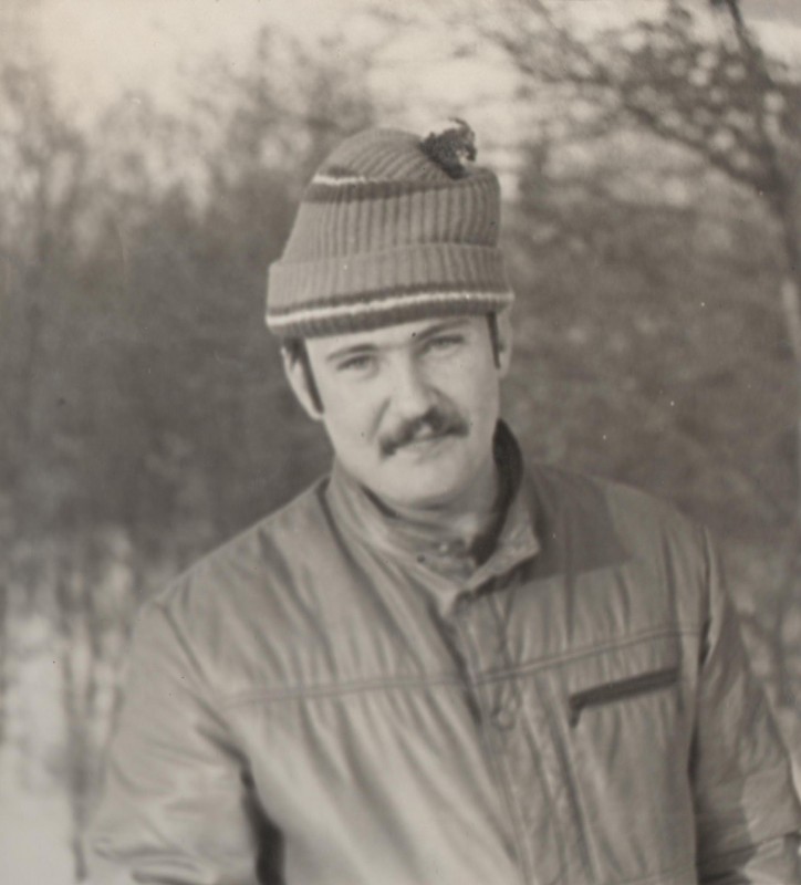 Фотографія. В. Івасюк у балоновій куртці та шапці. 1976 рік.