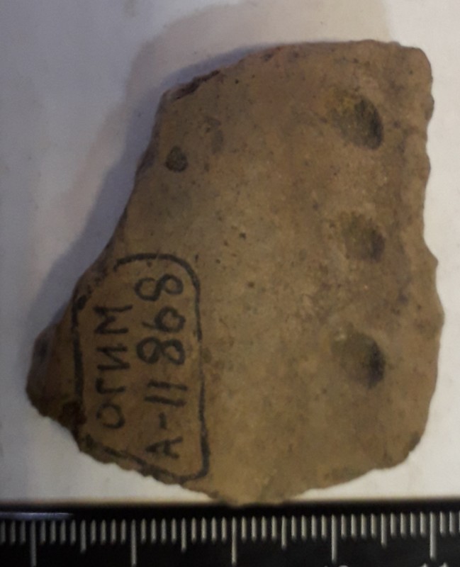 Фрагмент вінця ліпної жовтоглиняної посудини