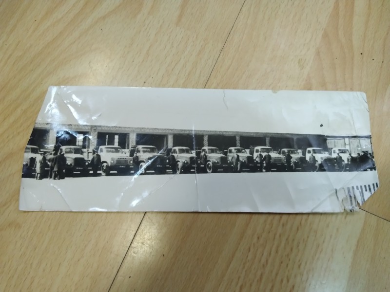 Фотографія "Автомобілі ГАЗ 1980 р."