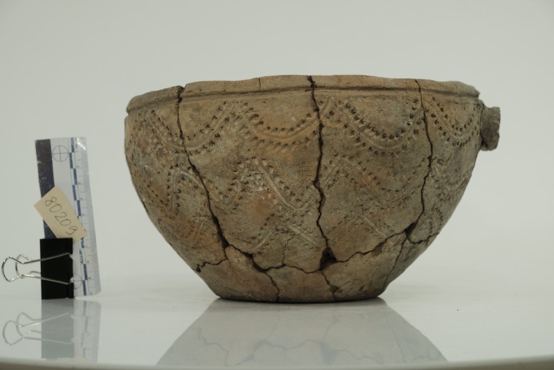 Посудина сіроглиняна