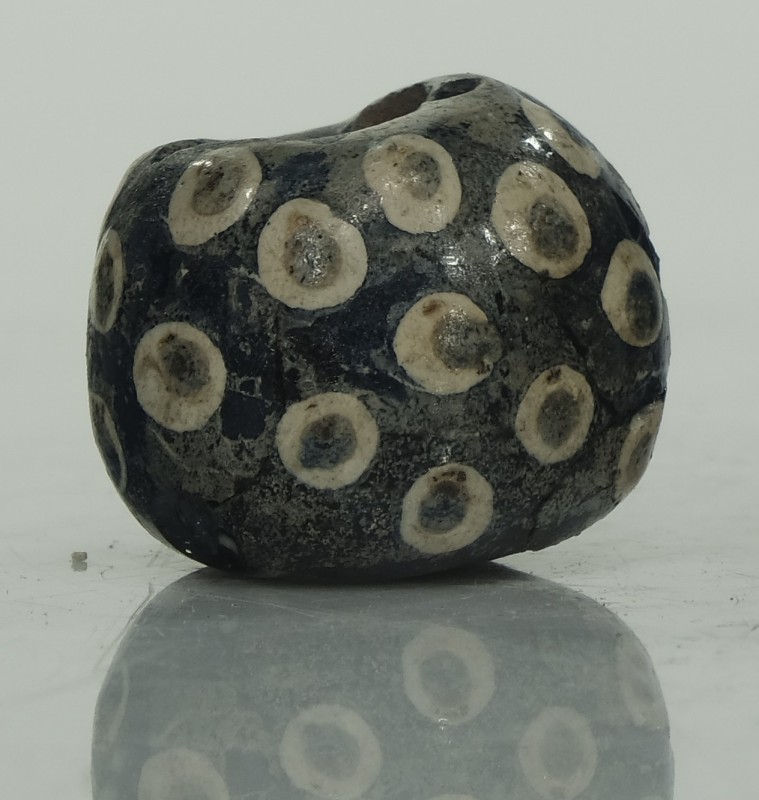 Намистина пастова з очками колоподібна