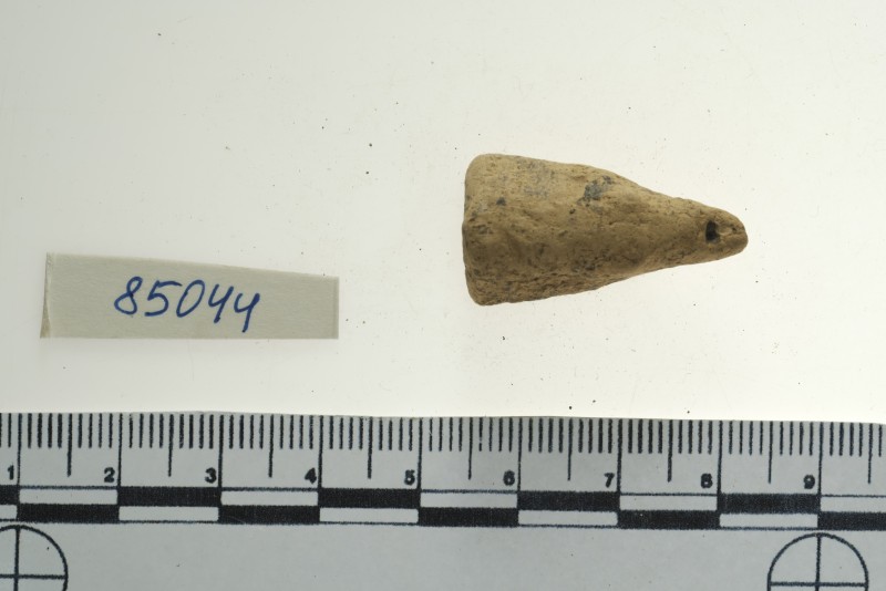 Фрагмент антропоморфної статуетки