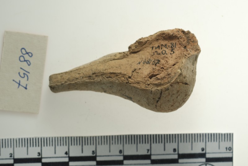 Фрагмент жіночої статуетки