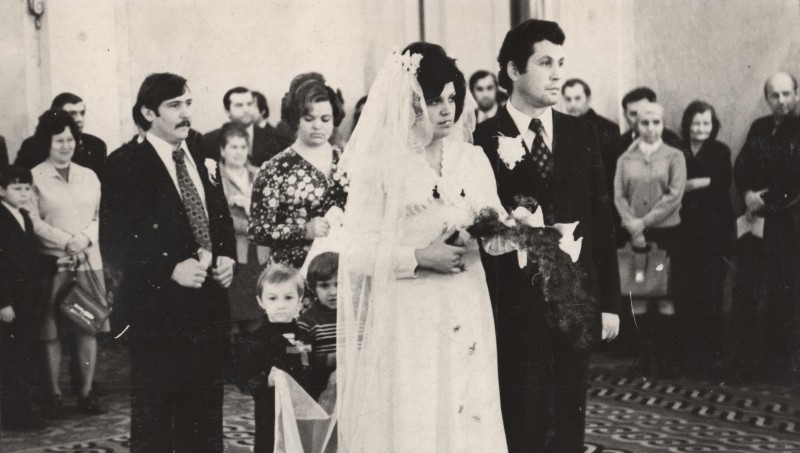 Фотографія. В. Івасюк на весіллі Богдана Гнатовського.