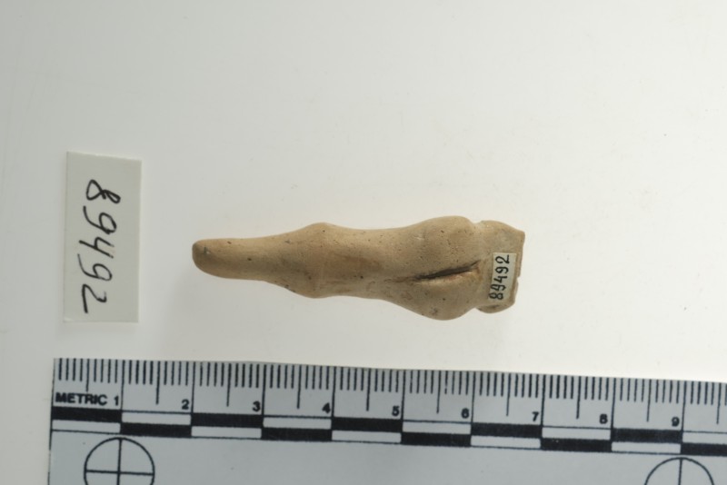 Фрагмент антропоморфної статуетки