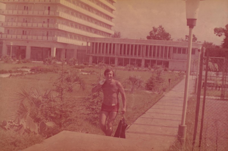 Фотографія. В. Івасюк на відпочинку. Піцунда. Серпень 1978 року.