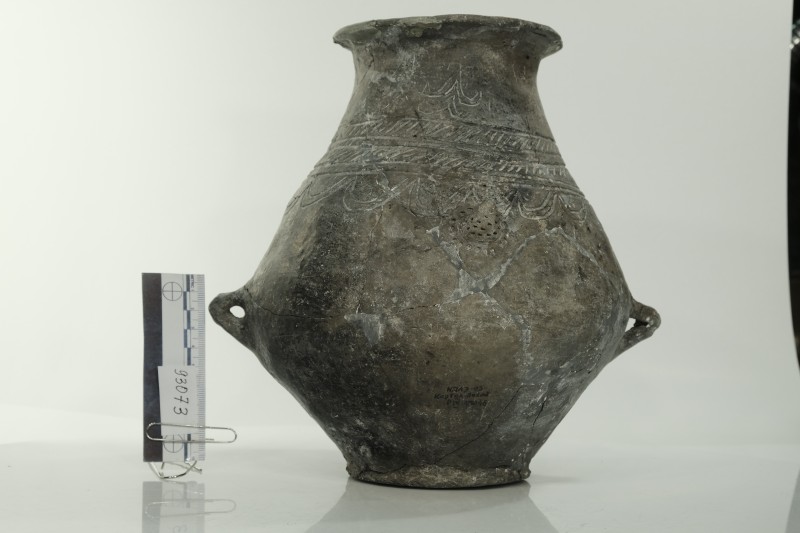 Ліпний посуд