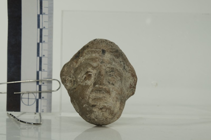 Теракотова маска актора