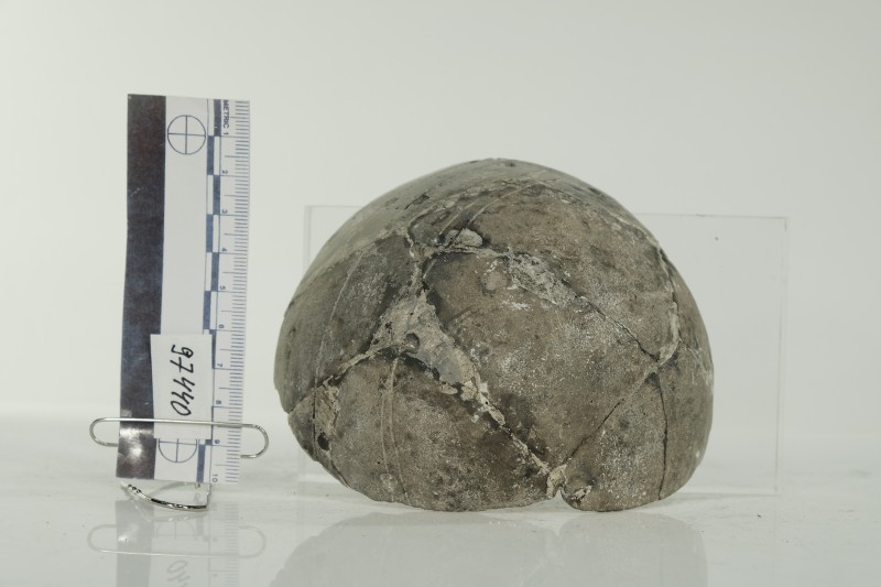 Ліпна орнаментована посудина