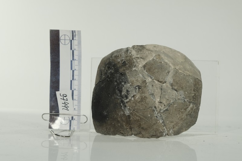 Профільна частина ліпної орнаментованої посудини