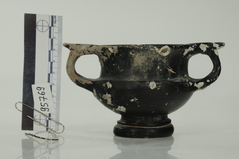 Чорнолаковий канфар