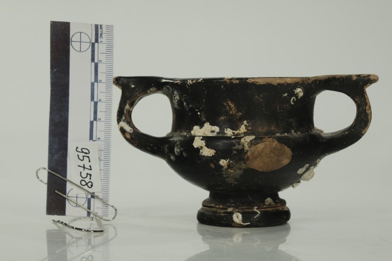 Чорнолаковий канфар