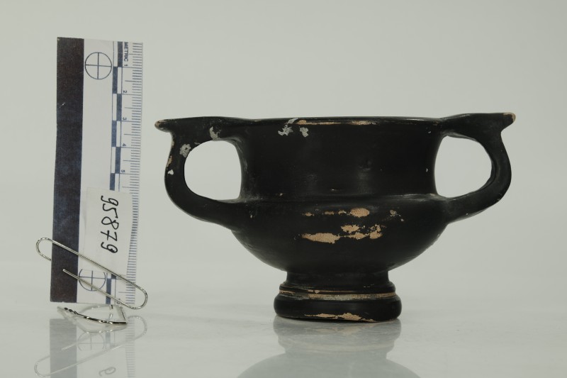 Чорнолаковий канфар