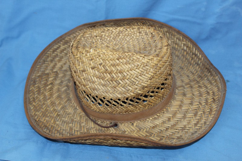 Соломяний капелюх