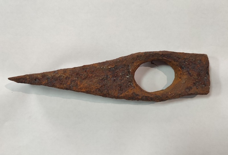 Сокира металева