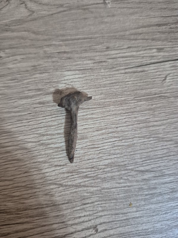 Цвях кований