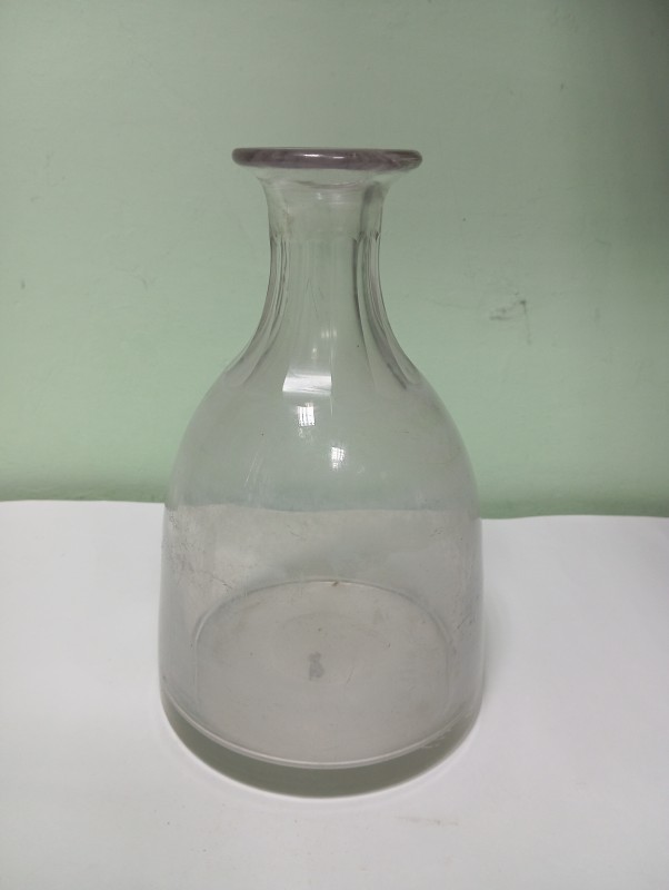 Скляний графин, який належав матері М.В. Гоголя