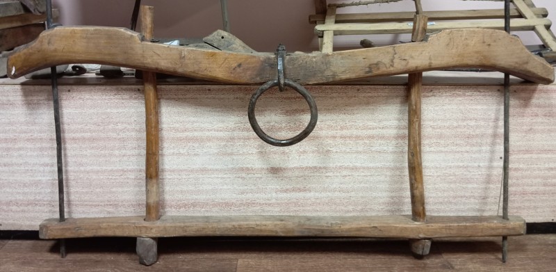 Ярмо дерев'яне