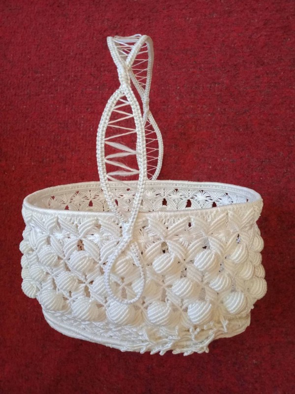 Кошик декоративний