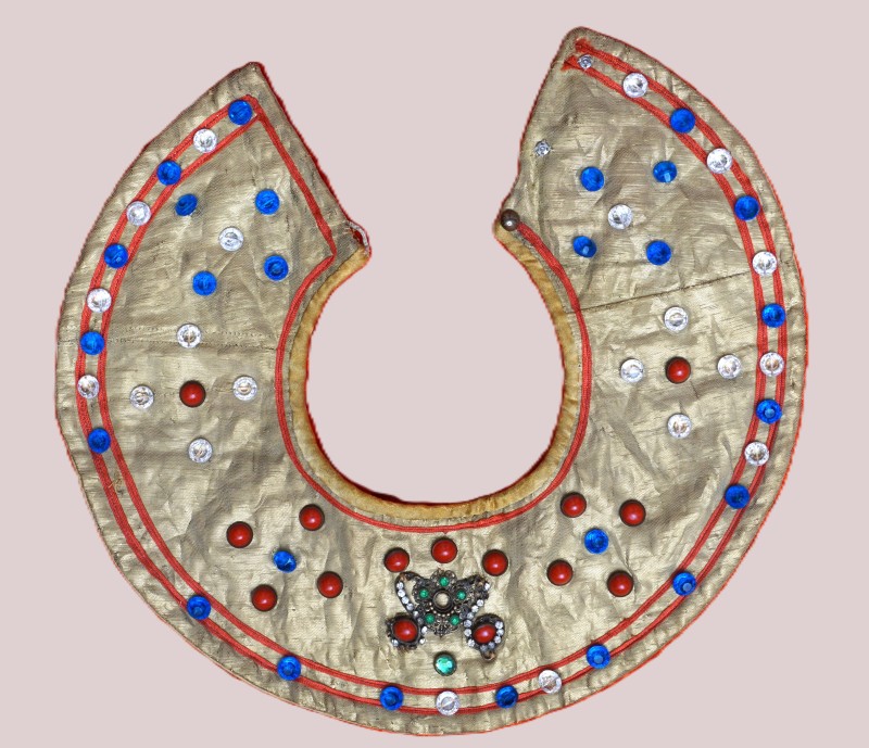 Комір-наплічник