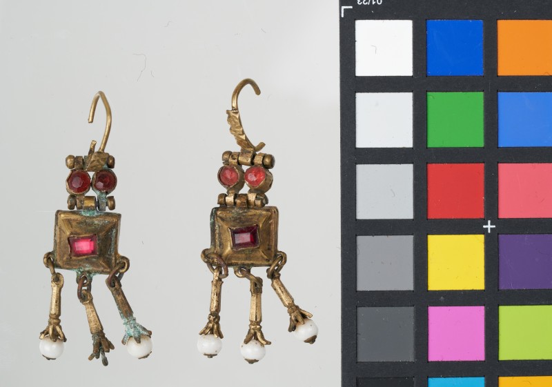 Сережки жіночі