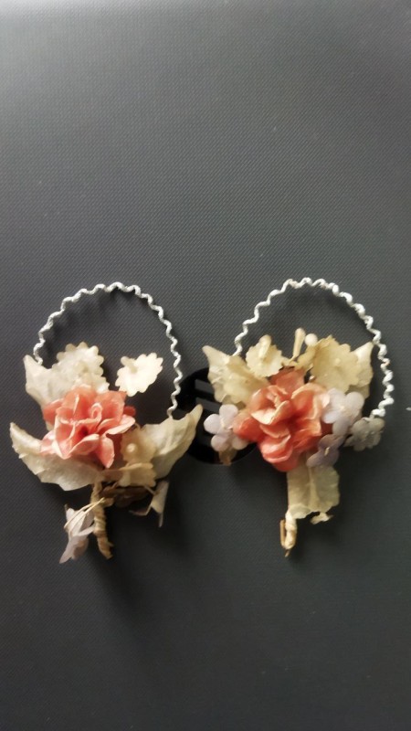 Бутоньєрка весільна кольрова