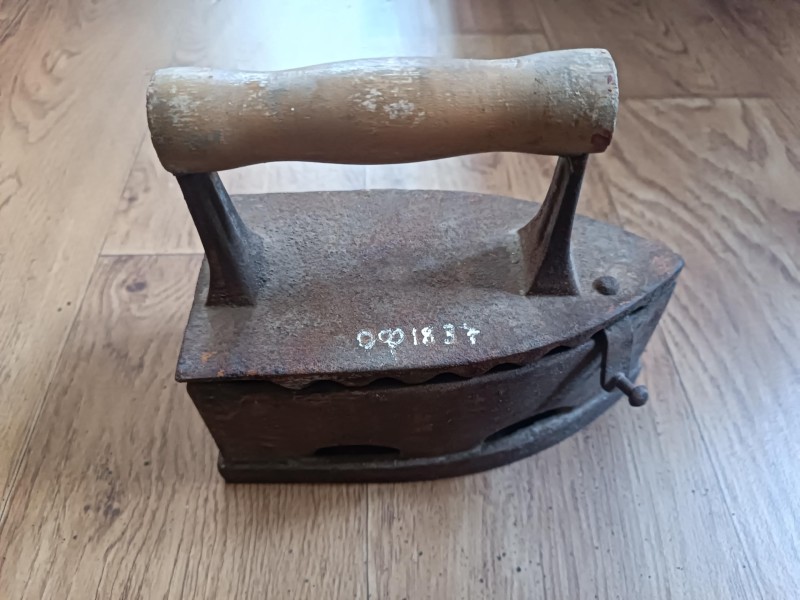 Праска металева.