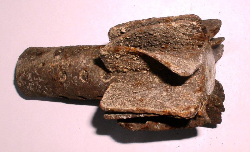 Фрагмент мінометного снаряда (хвостова частина). 1941-1944 рр. Знайдено в районі боїв біля колишнього села Ямки.