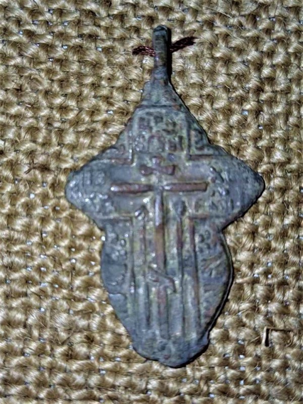 Хрестик листоподібний жіночий