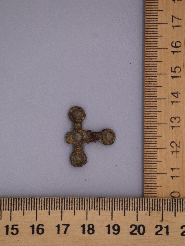 Хрестик натільний.