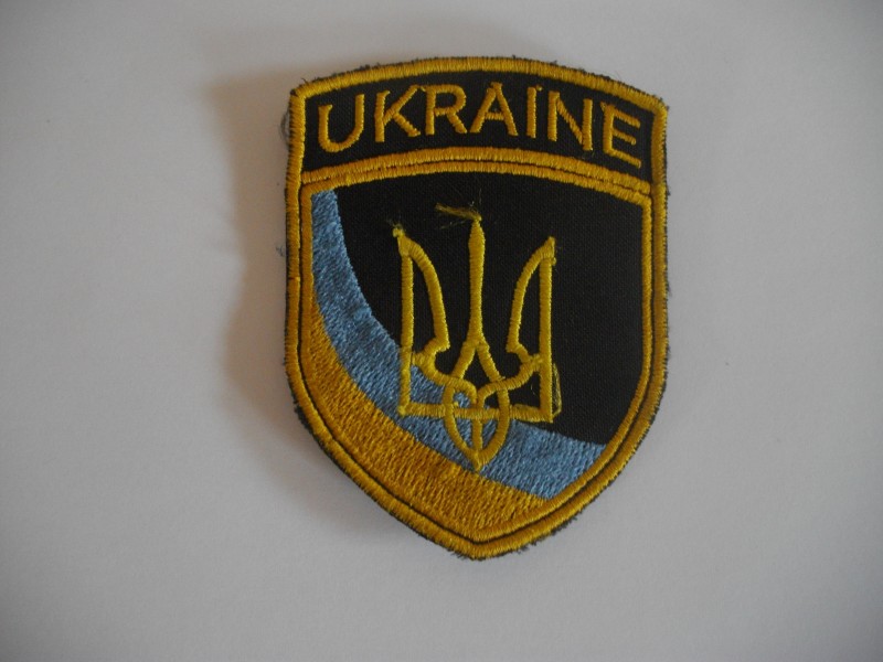 Шеврон (нарукавна емблема) «UKRAINE»   армійський тактичний військовий на липучці.