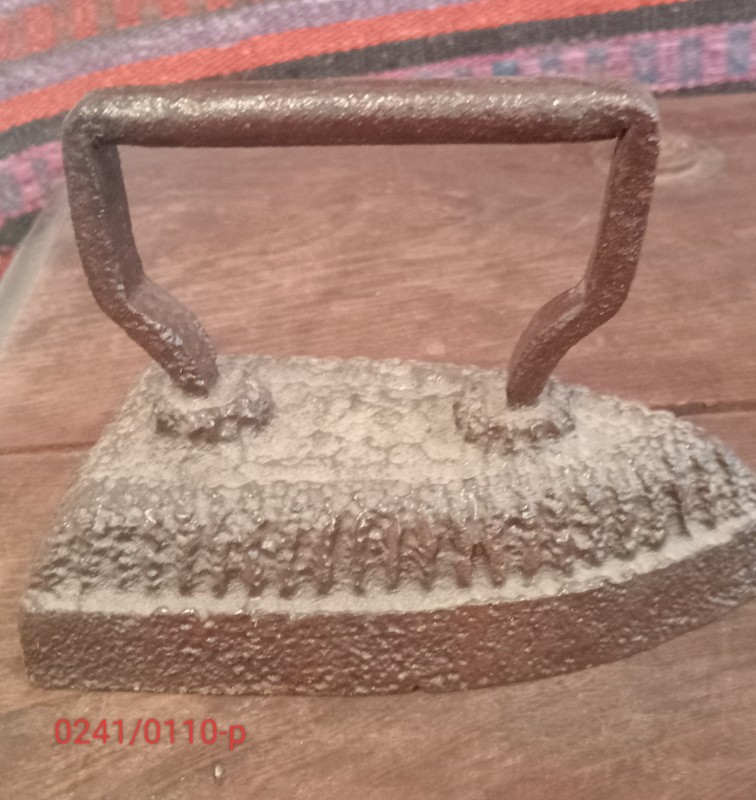 Праска чавунна